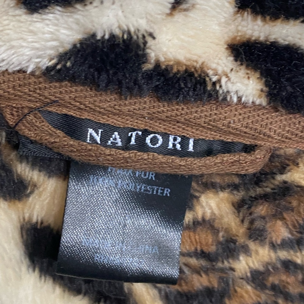 Natori Leopard Print Robe - Picture 5 of 6